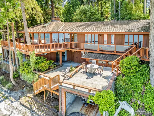 1678 NE Jacobson Road, Poulsbo, WA 98370