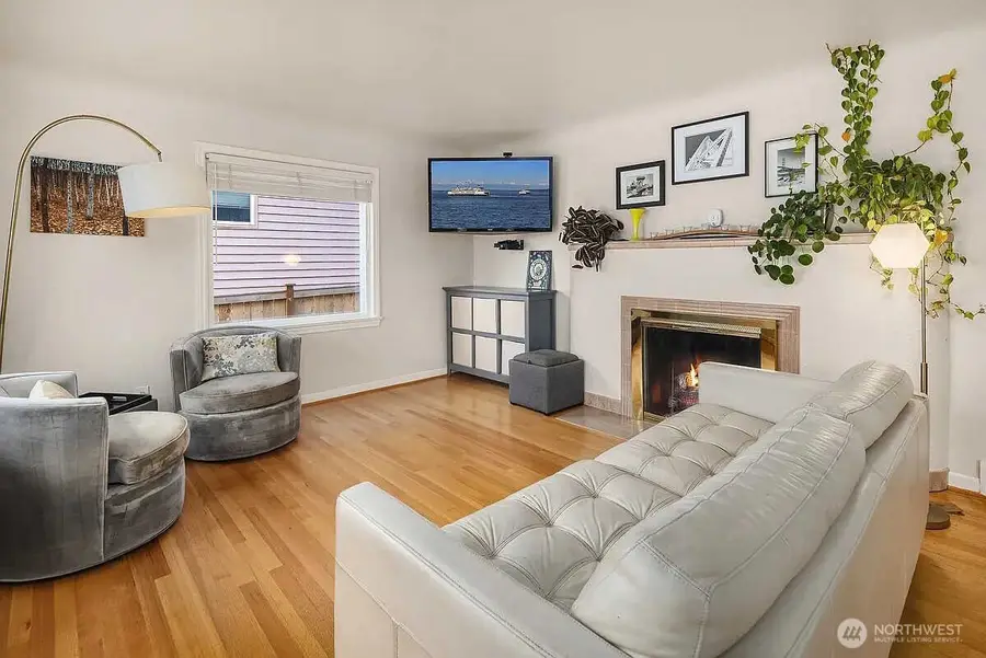 6924 38th Avenue Sw, Seattle, WA 98126 - Image #3