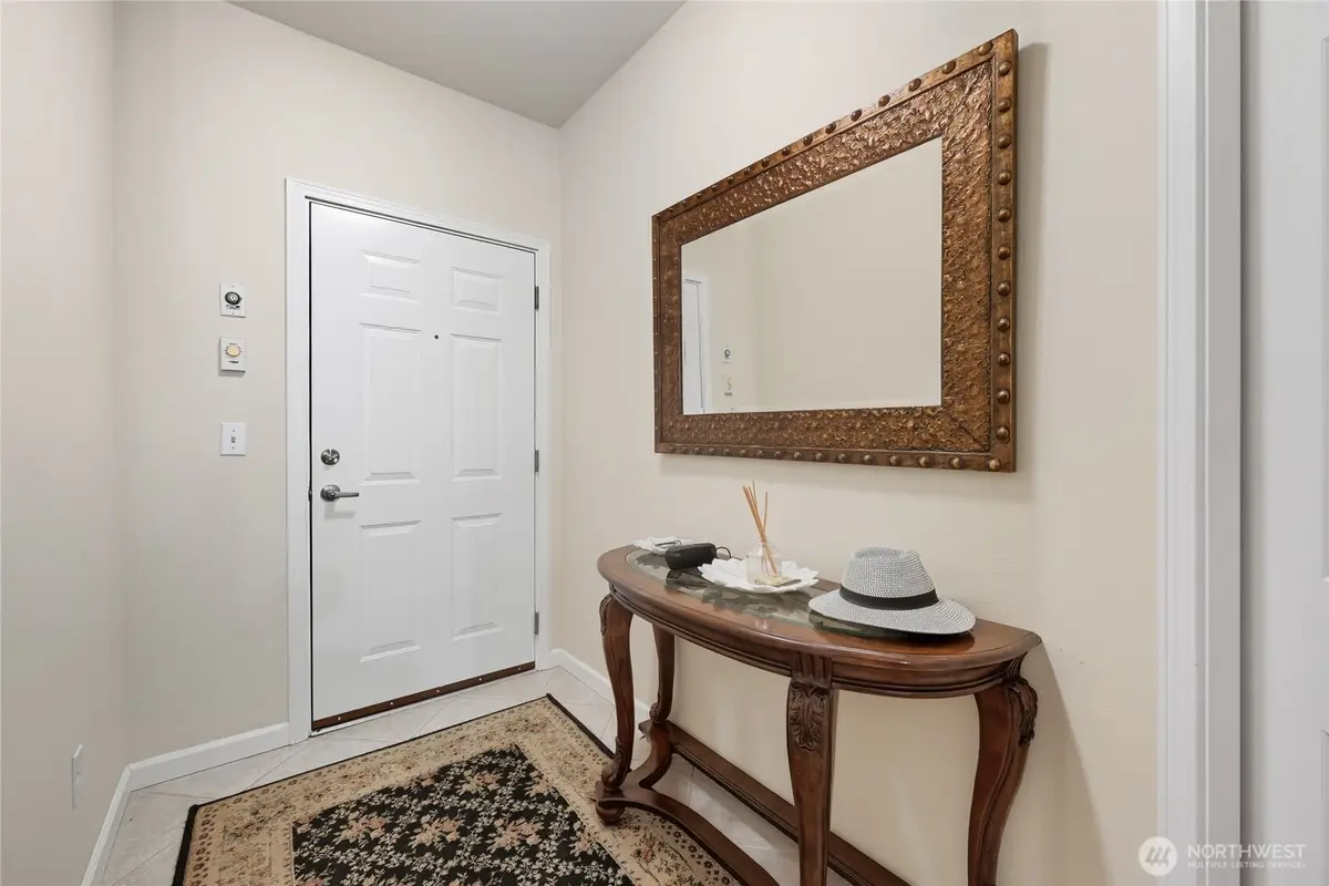 15000 Juanita Drive Ne #405, Kenmore, WA 98028 - Image #1