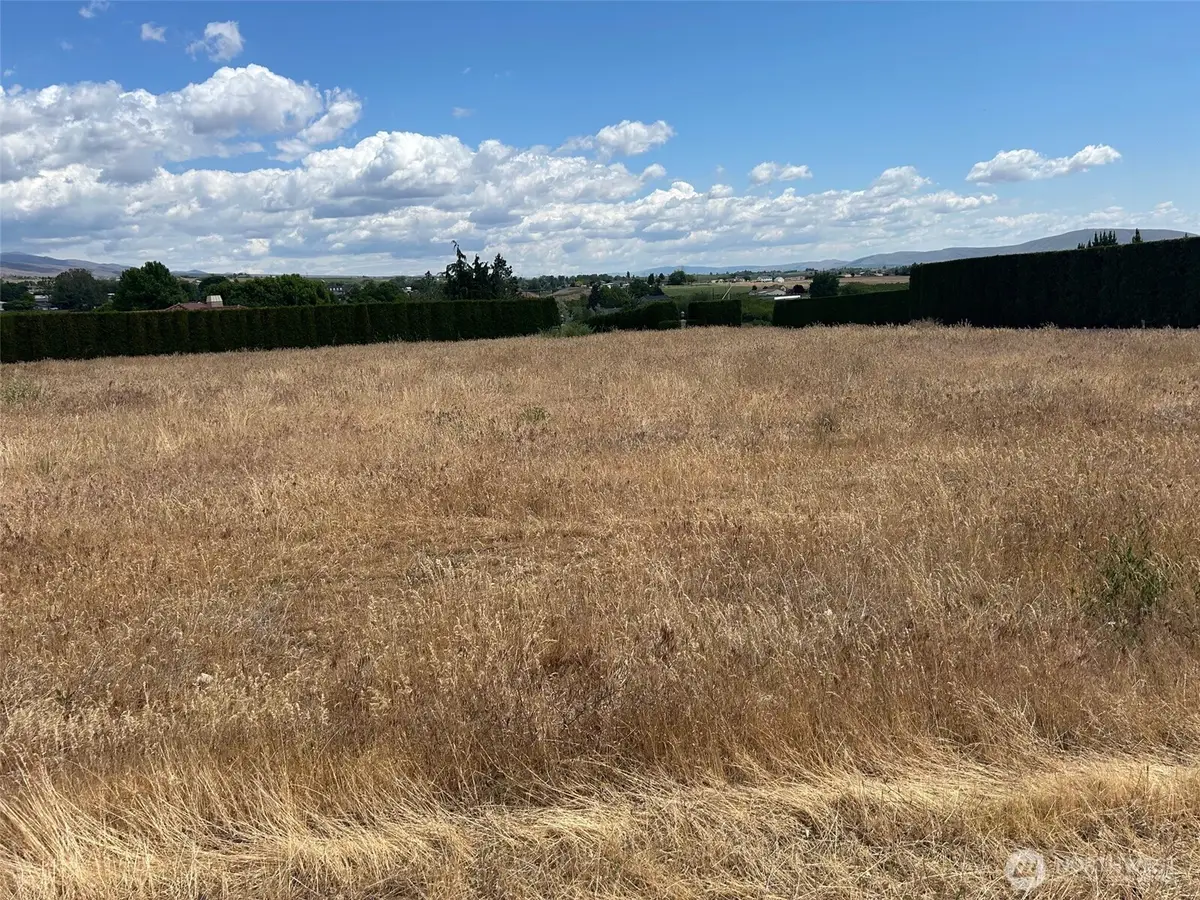 309 Canyon Road, Yakima, WA 98901 - Image #1