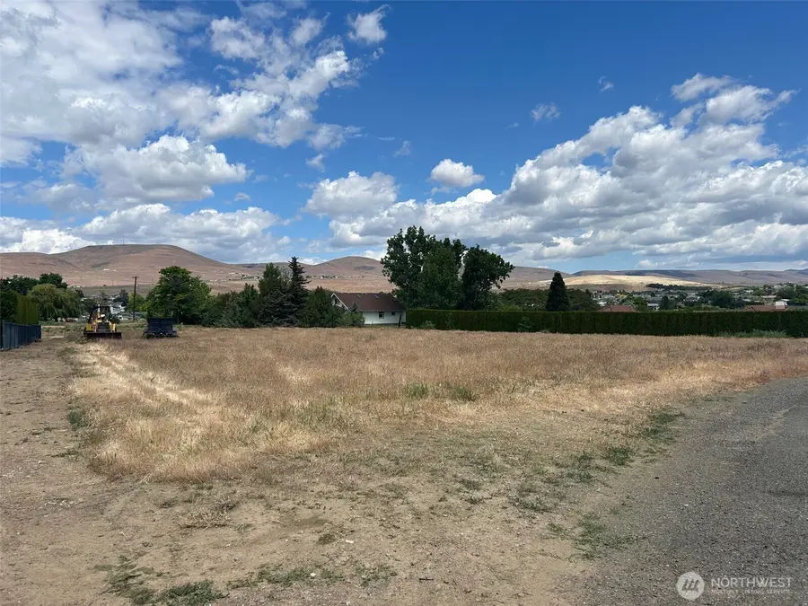 309 Canyon Road, Yakima, WA 98901 - Image #2