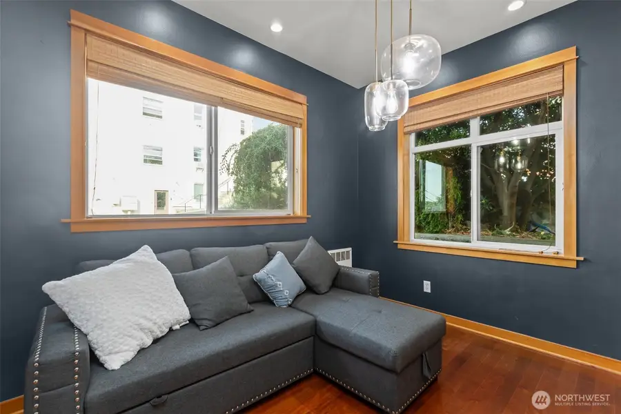 1939 10th Avenue W #B, Seattle, WA 98119 - Image #2