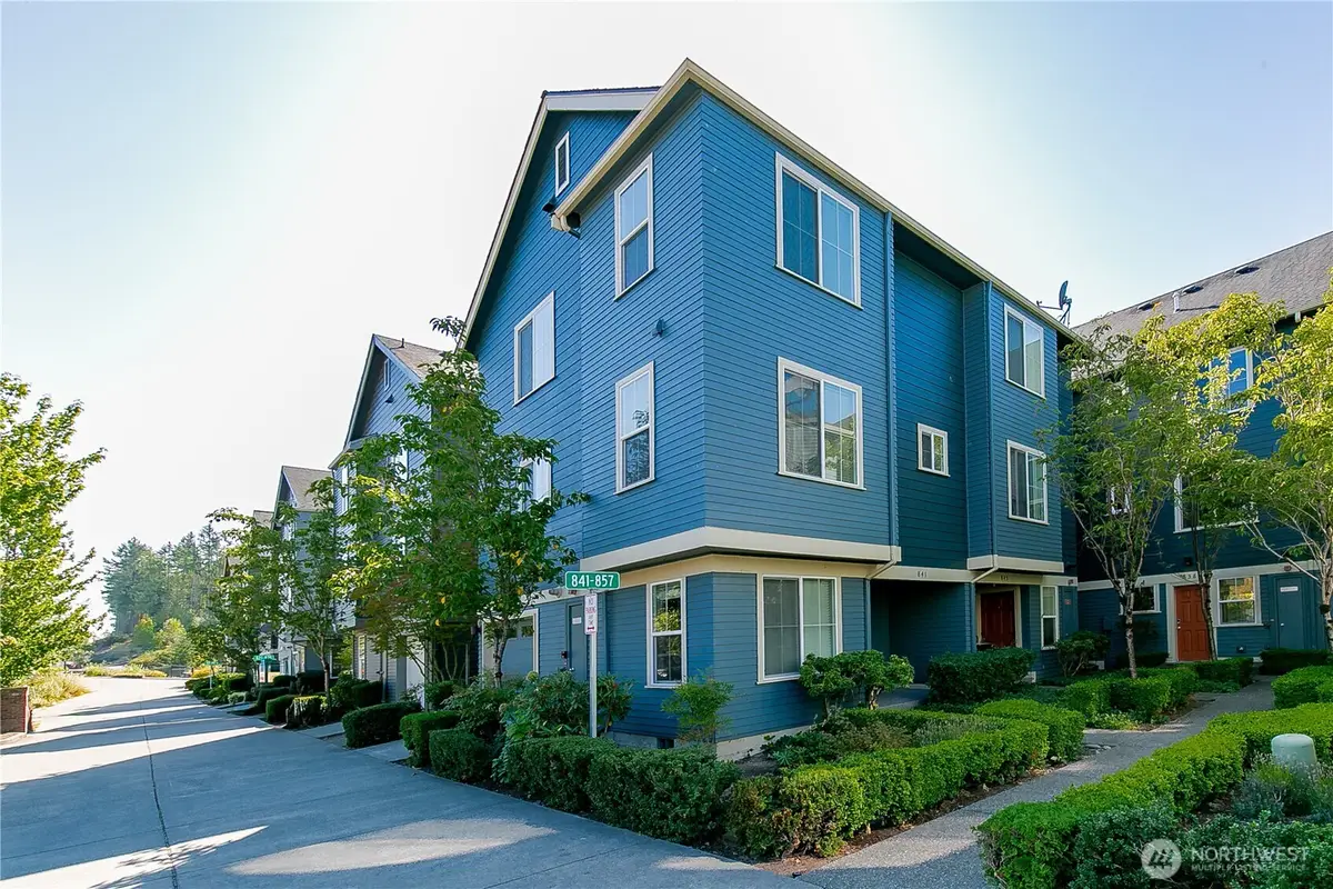 841 5th Place Ne, Issaquah, WA 98029 - Image #1