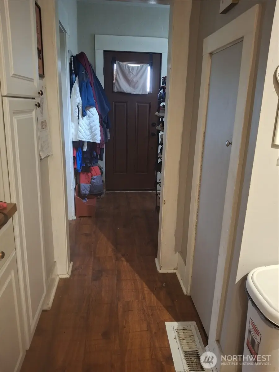 728 5th Avenue Sw, Puyallup, WA 98371 - Image #2