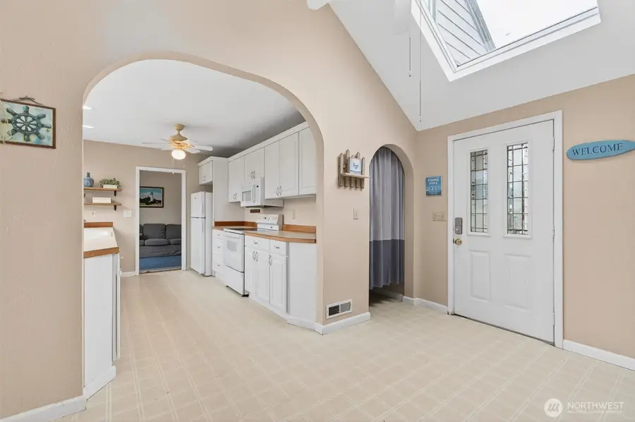 82 E Sunny Sands Road, Cathlamet, WA 98612 - #3