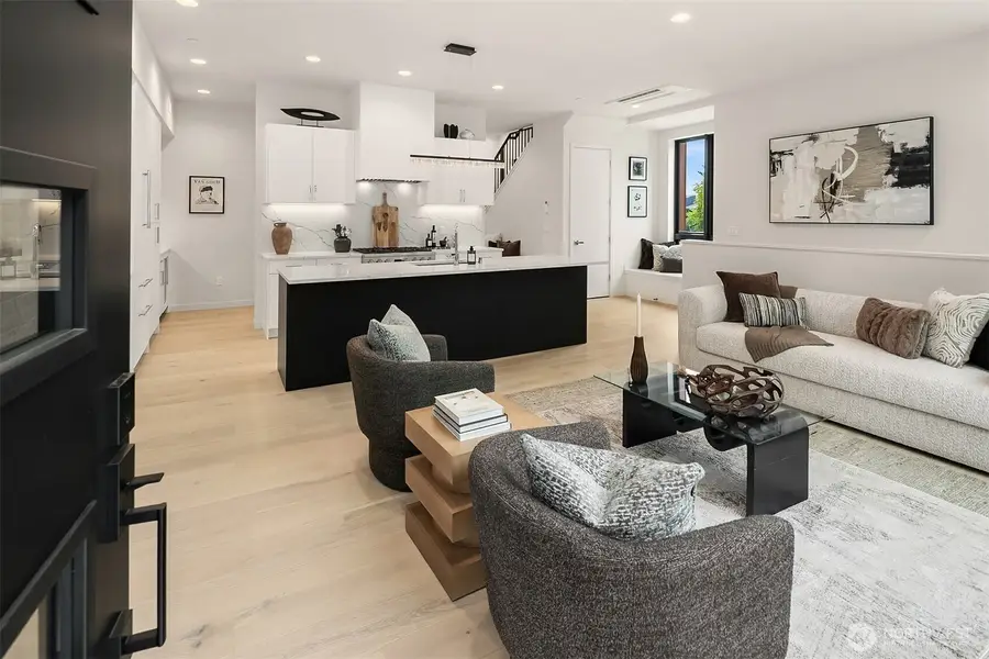 286 118th Avenue Se, Bellevue, WA 98005 - Image #2