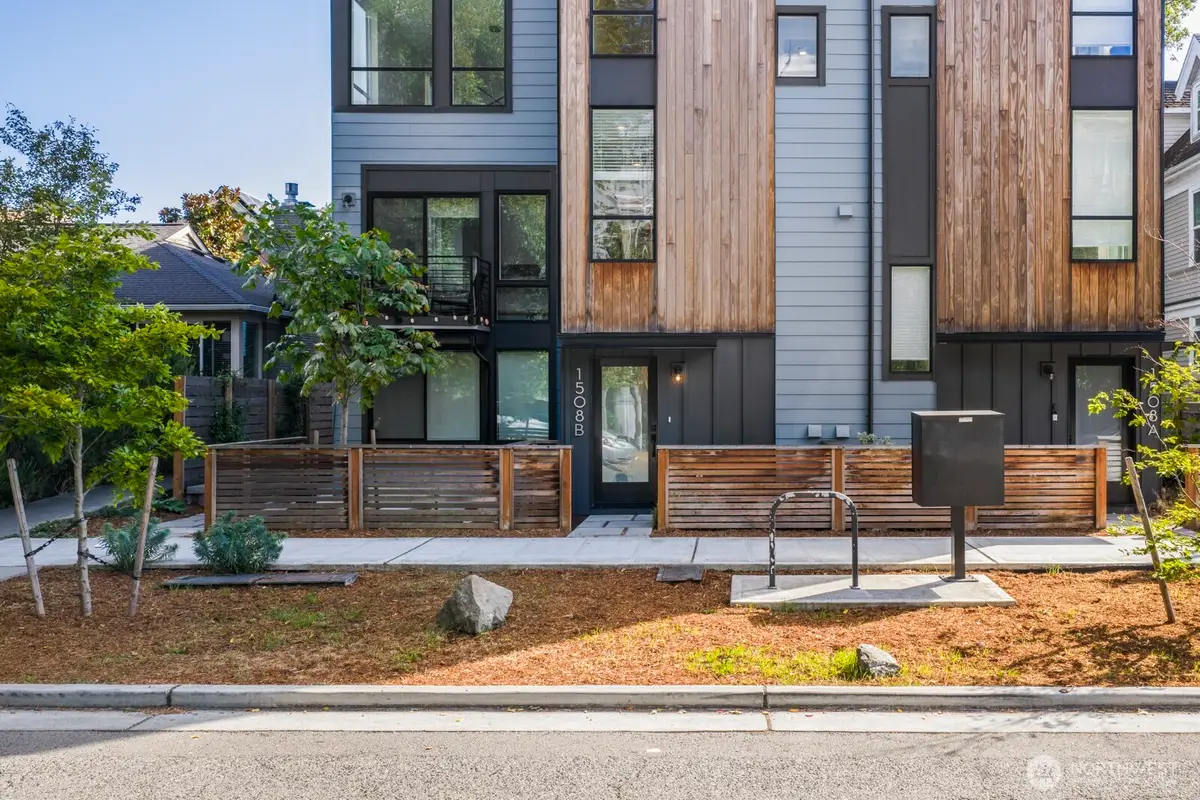 1508 18th Ave #B, Seattle, WA 98122 - Image #1