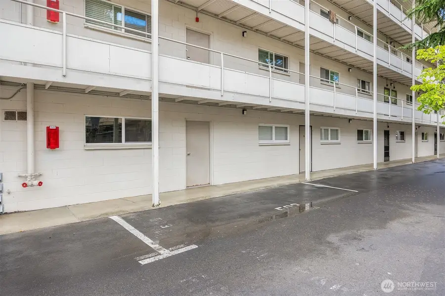 201 2nd Street S #103, Kirkland, WA 98033 - Image #2