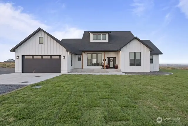 215 SE Desert Hills Loop, Moses Lake, WA 98837 - Image #1