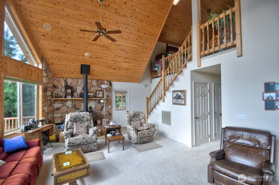 378 Burnt Ridge Road, Onalaska, WA 98570 - Image #2