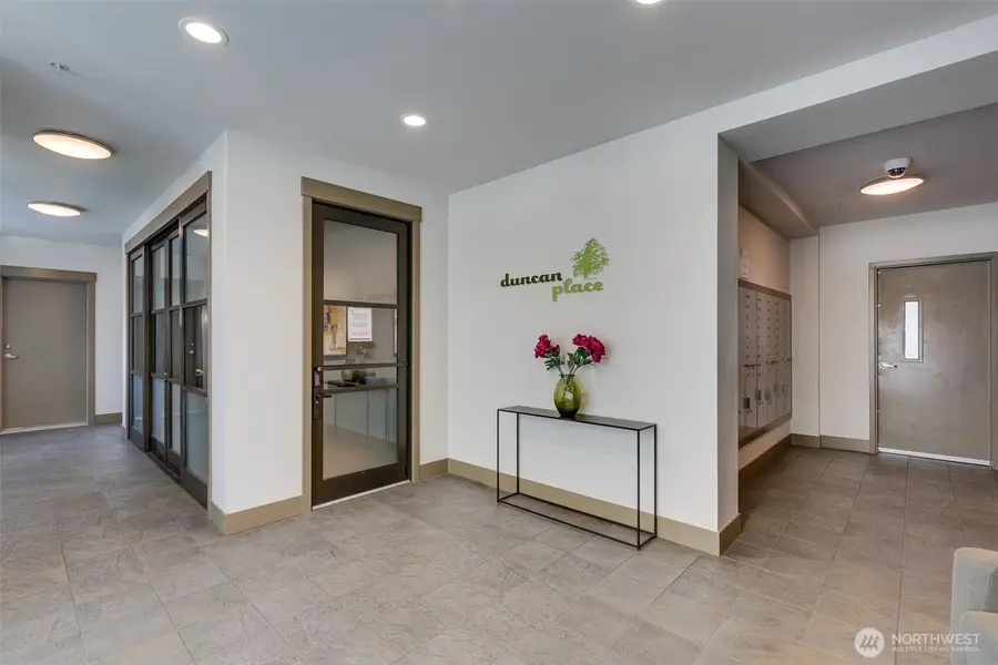 4547 8th Avenue Ne #204, Seattle, WA 98105 - Image #3