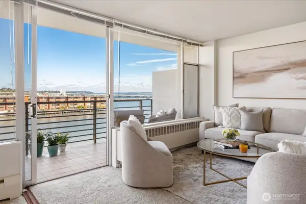 2040 43rd Avenue E #402, Seattle, WA 98112