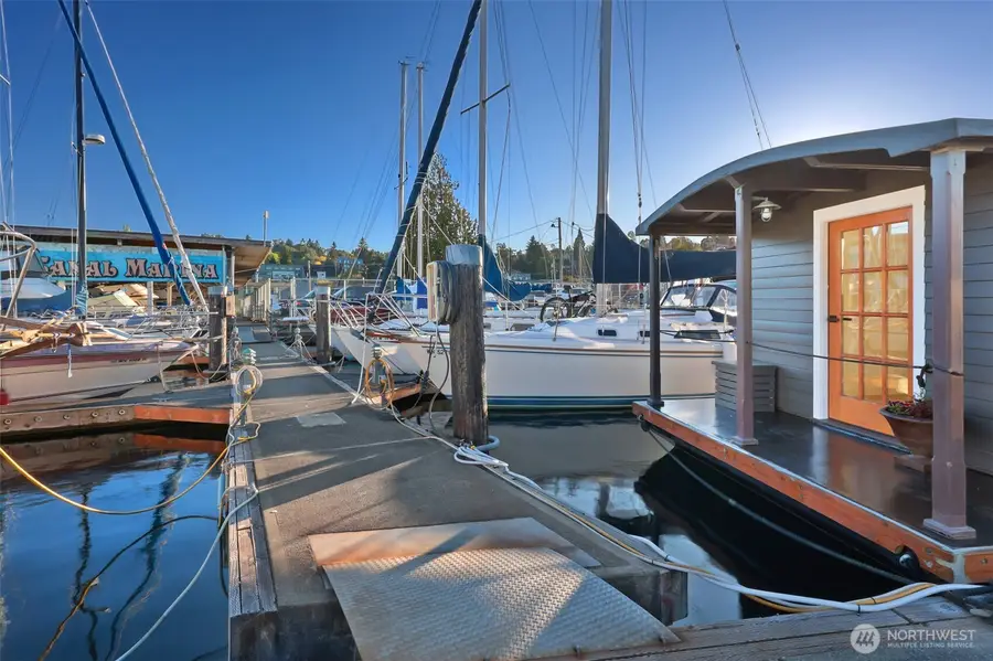 360 W Ewing Street #C26, Seattle, WA 98119 - Image #2