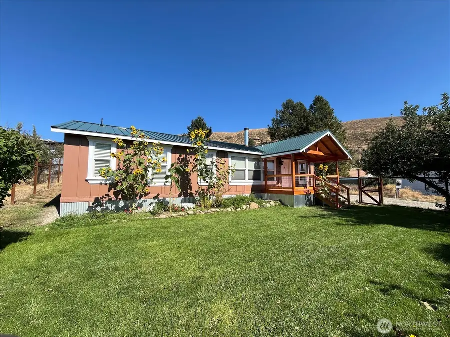 920 Castle Avenue, Winthrop, WA 98862 - Image #2