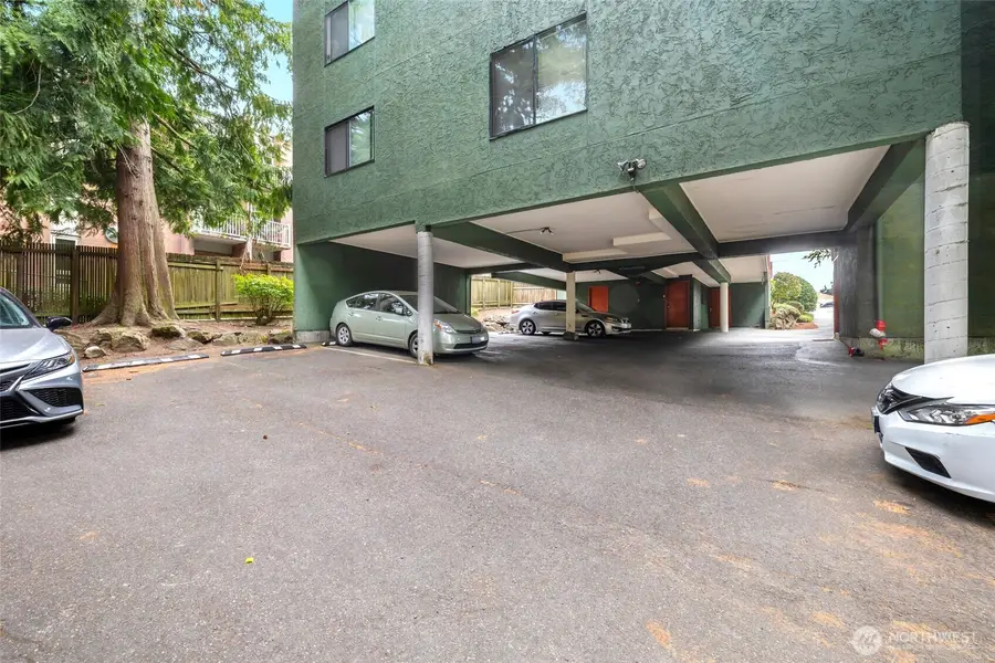 712 N 143rd Street, Seattle, WA 98133 - Image #3