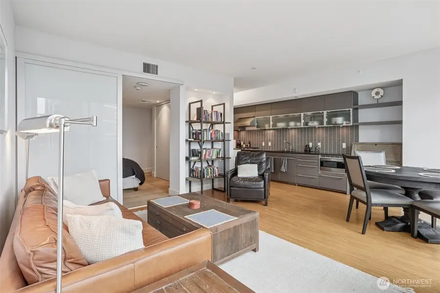 820 Blanchard Street #904, Seattle, WA 98121 - Image #3