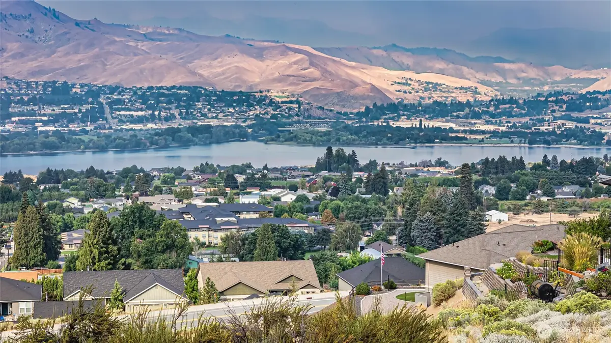 2824 N Brie Lane #2, East Wenatchee, WA 98802 - Image #1