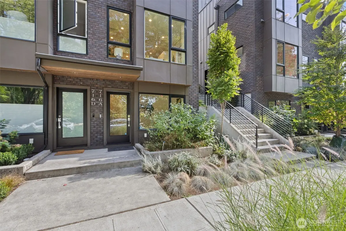 716 11th Avenue E #A, Seattle, WA 98102 - Image #1