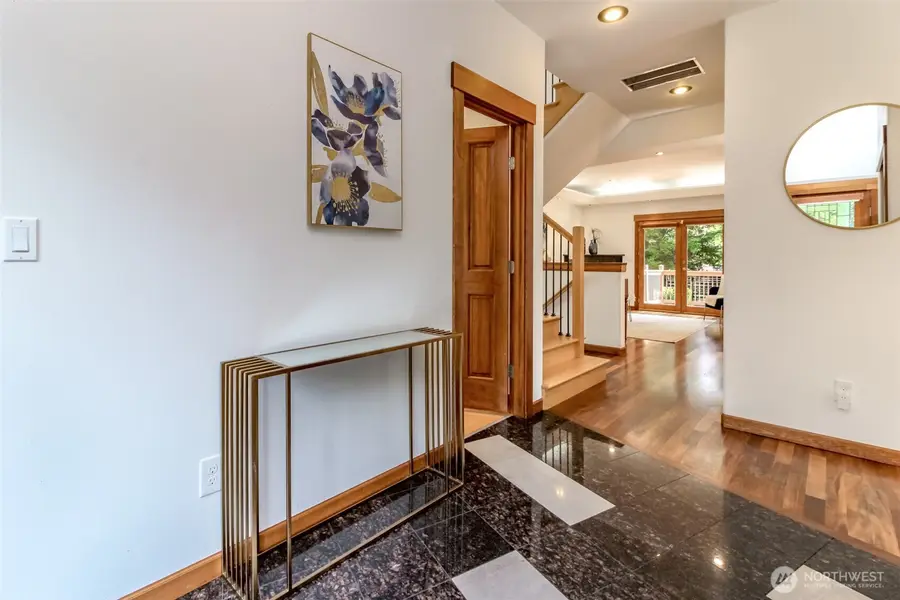 1618 Pear Street Ne, Olympia, WA 98506 - Image #2