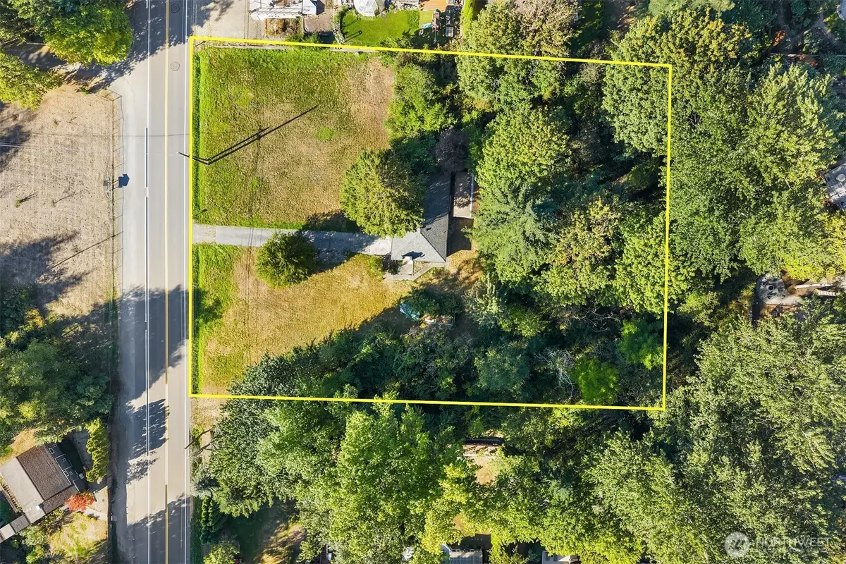 19044 35th Avenue Ne, Lake Forest Park, WA 98155 - Image #1