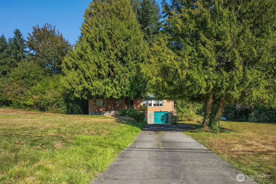 19044 35th Avenue Ne, Lake Forest Park, WA 98155 - Image #2