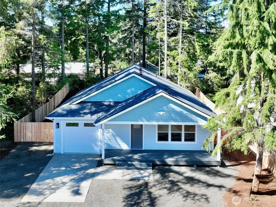 611 Weatherwax Loop Ne, Ocean Shores, WA 98569 - Image #3