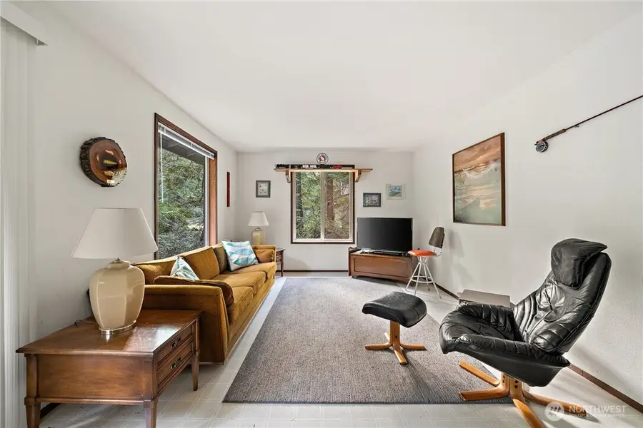 625 E Pointes Drive W, Shelton, WA 98584 - Image #3