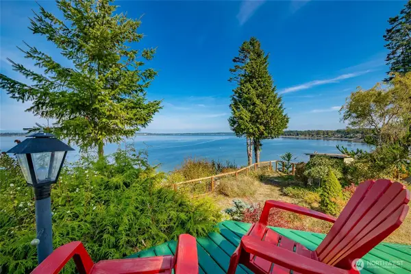 6887 Holeman Avenue, Blaine, WA 98230