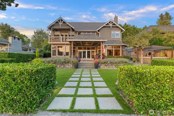 3829 E Lake Sammamish Shore Lane Se, Sammamish, WA 98075