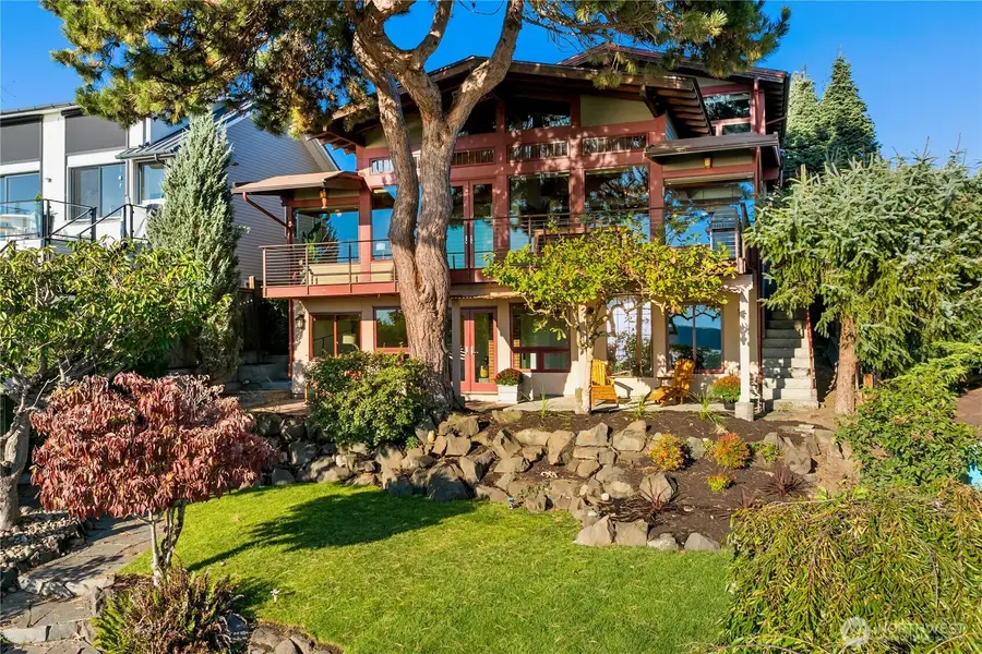 10819 44th Avenue Sw, Seattle, WA 98146 - Image #2