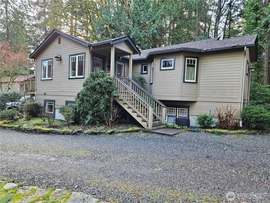 9380 Ferncliff Avenue Ne, Bainbridge Island, WA 98110 - Image #2