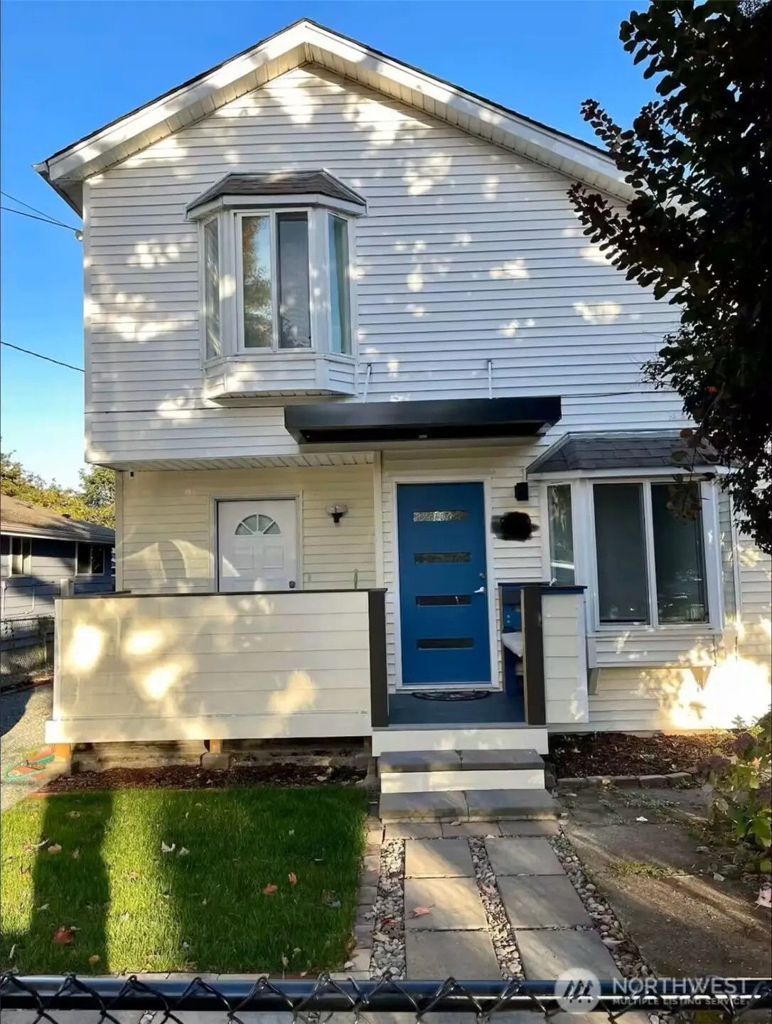 9240 39th Avenue S, Seattle, WA 98118 - Image #1