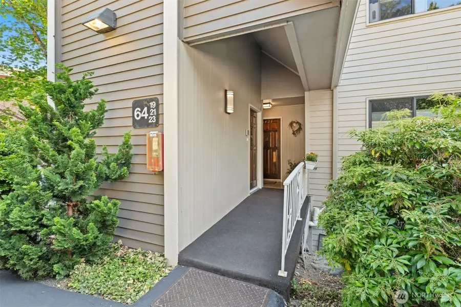 6423 Sand Point Way Ne, Seattle, WA 98115 - Image #3