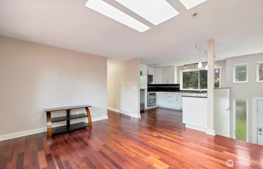 9120 209th Avenue Ne, Redmond, WA 98053 - Image #2