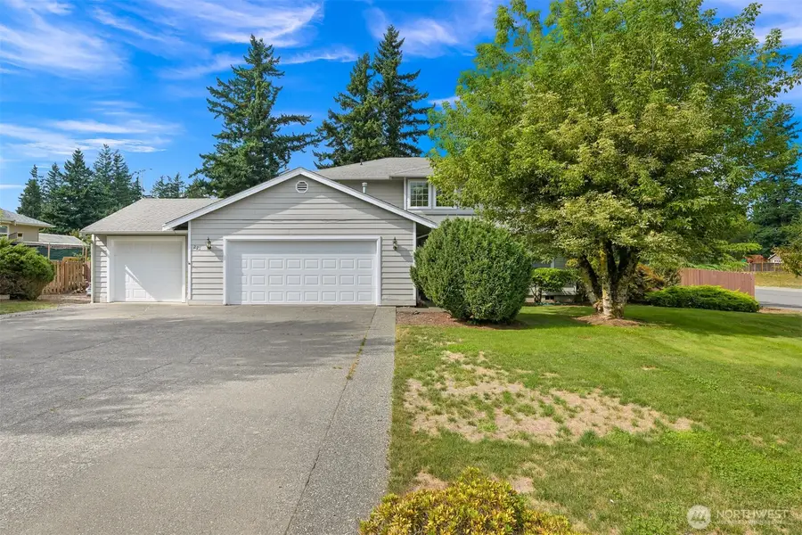 221 Birchwood Drive, Everson, WA 98247 - Image #2
