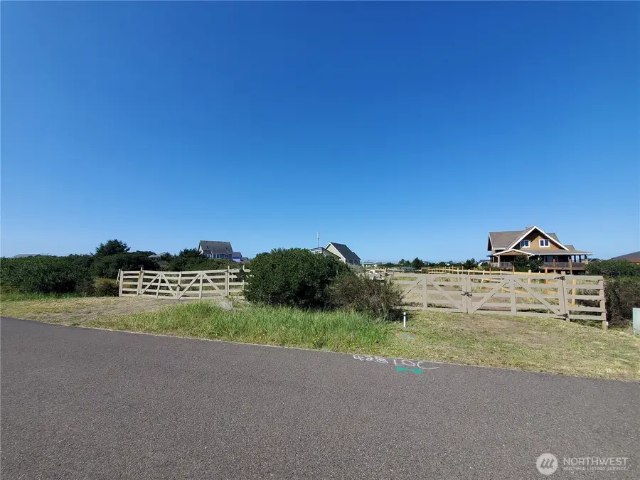 428 S Bel Air Loop #11, Ocean Shores, WA 98569 - Image #2