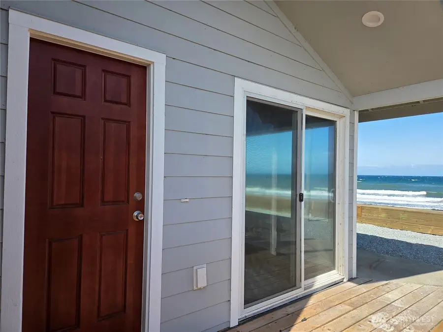 2629 W Beach Road, Oak Harbor, WA 98277 - Image #3