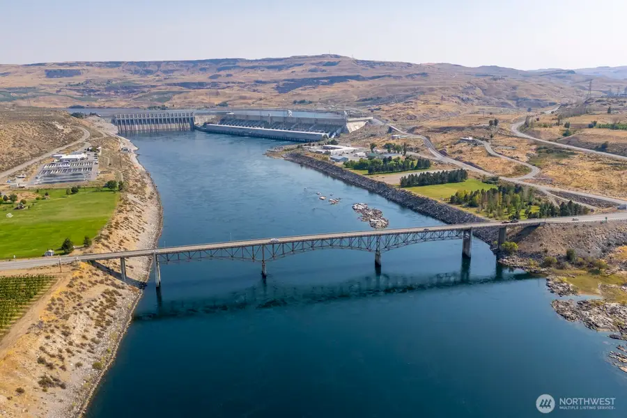 1921 Columbia Boulevard, Bridgeport, WA 98813 - Image #2