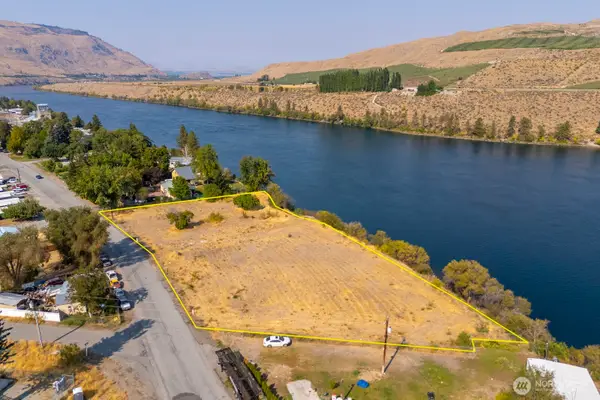 1751 Fairview Avenue, Bridgeport, WA 98813