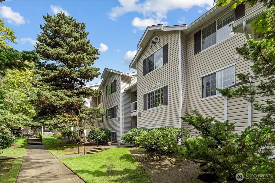 19230 Forest Park Drive Ne #K-335, Lake Forest Park, WA 98155 - Image #3