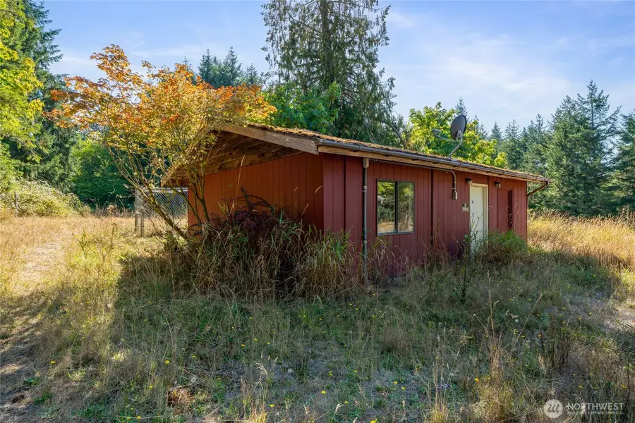 36716 Eatonville Cutoff Road E, Eatonville, WA 98328 - Image #2