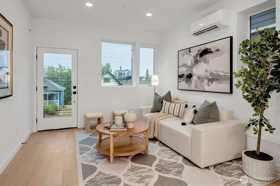 1421 19th Avenue #D, Seattle, WA 98122 - Image #3