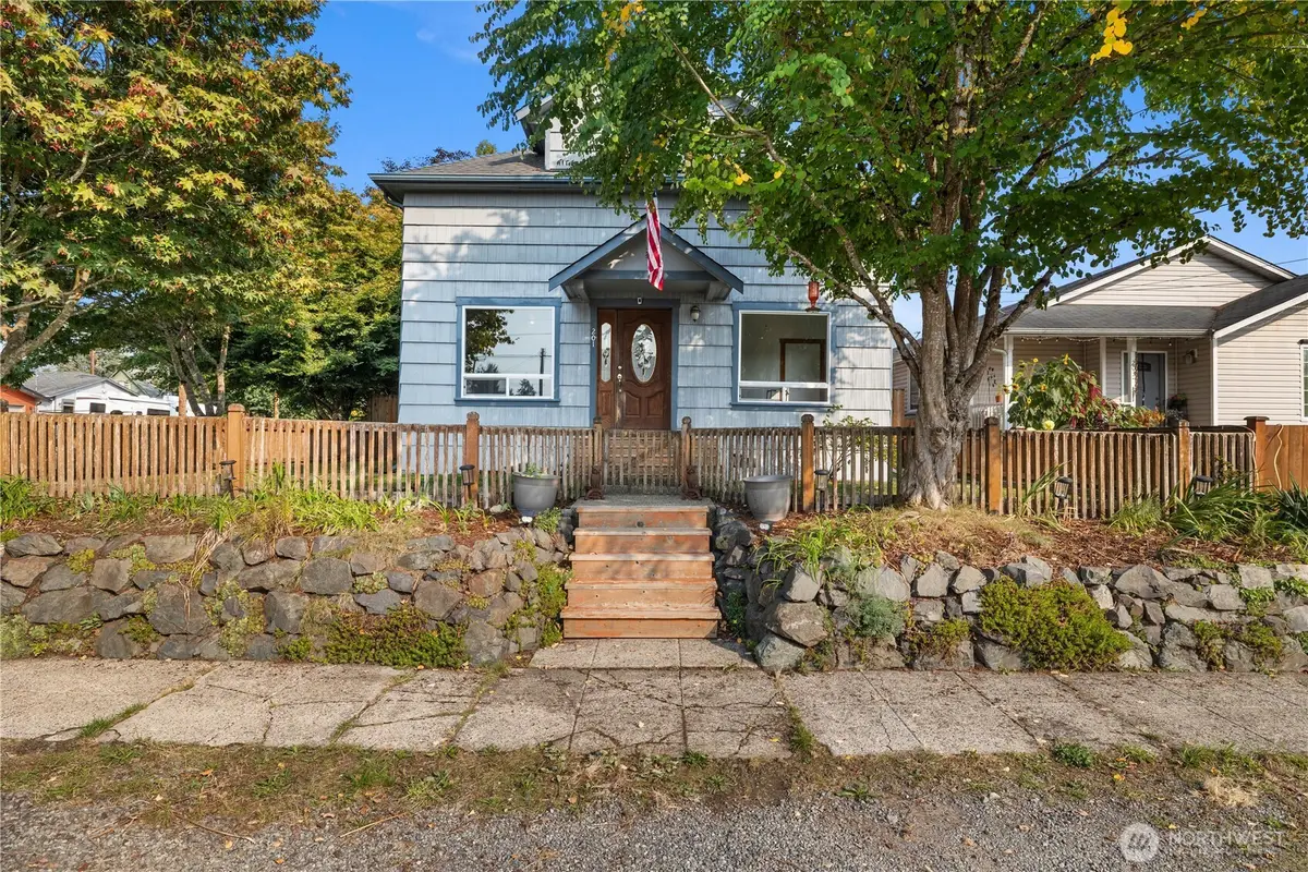 201 S Kentucky Avenue, Granite Falls, WA 98252 - Image #1