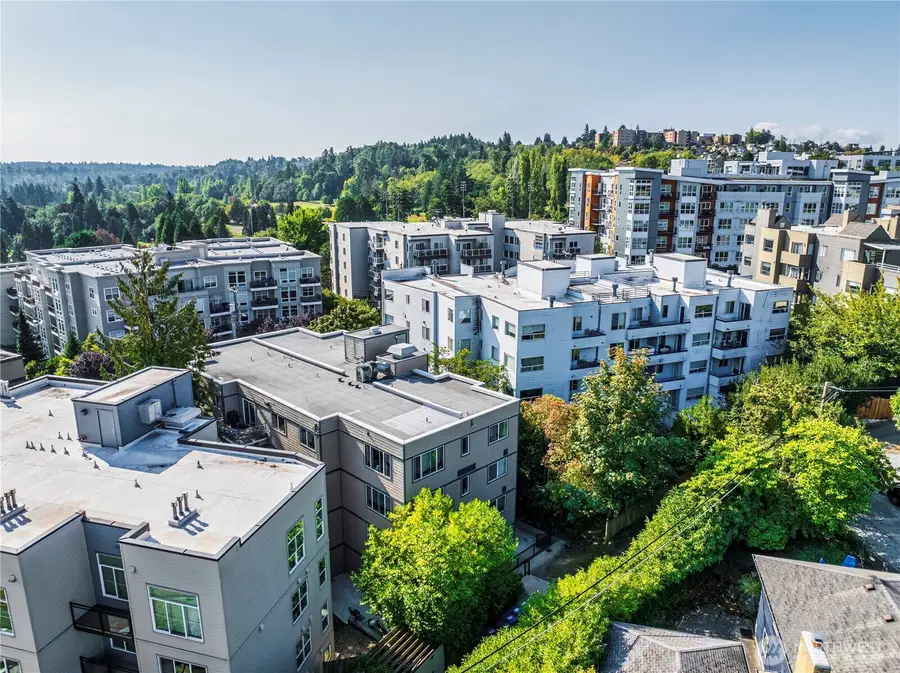 3210 SW Avalon Way, Seattle, WA 98126 - Image #2