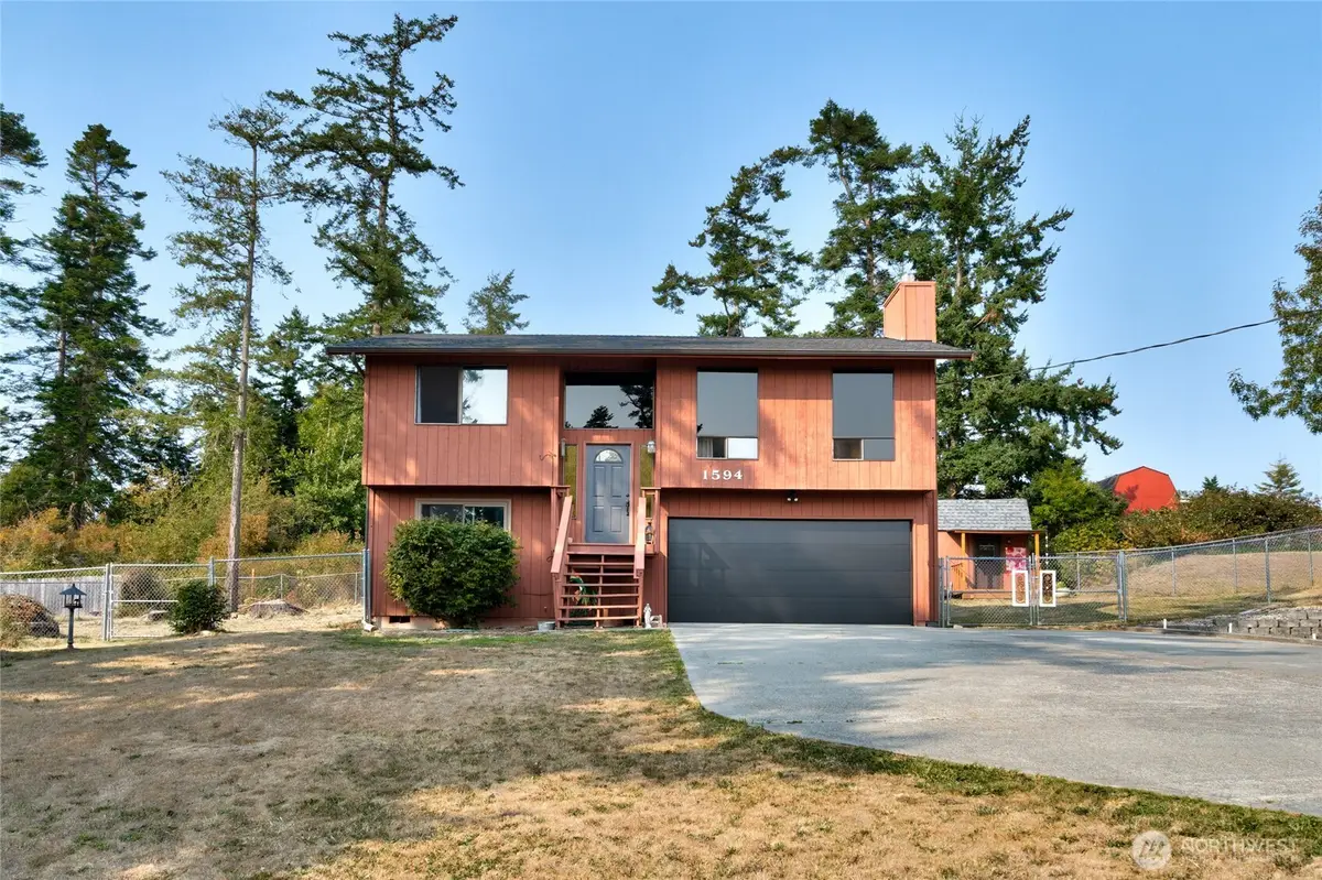 1594 Douglas Street, Oak Harbor, WA 98277 - Image #1