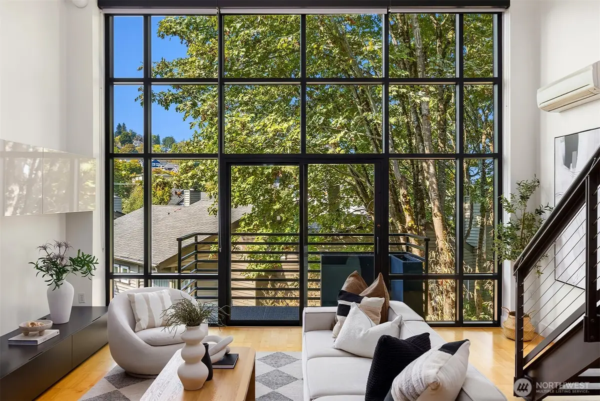 2914 E Madison Street #302, Seattle, WA 98112 - Image #1