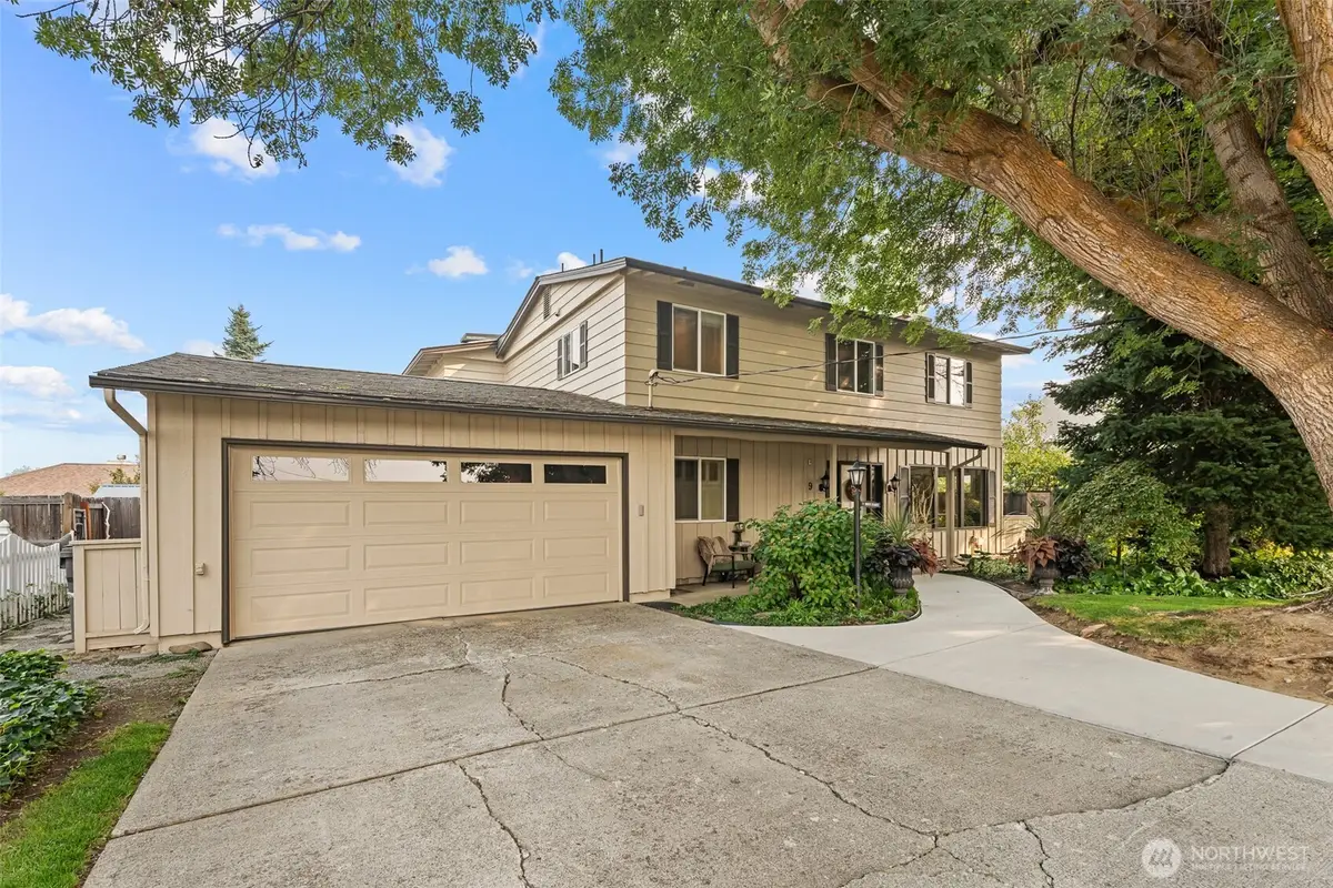 9 N Elliott Avenue, Wenatchee, WA 98801 - #1