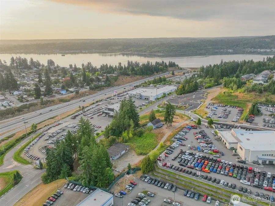 901 Oyster Bay Ave S, Bremerton, WA 98312 - Image #3