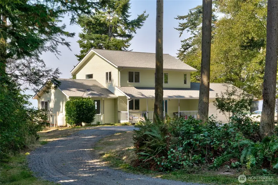 4251 Hollydale Lane, Oak Harbor, WA 98277 - Image #2