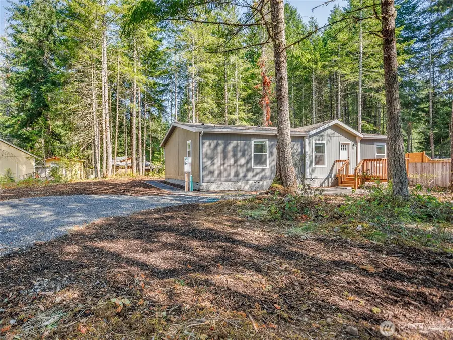 321 N Mountain View Drive, Hoodsport, WA 98548 - Image #2